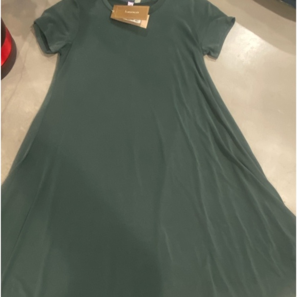 NWT EVERGREEN short sleeve t-shirt drew! Travels well/wrinkle resistant 🌲